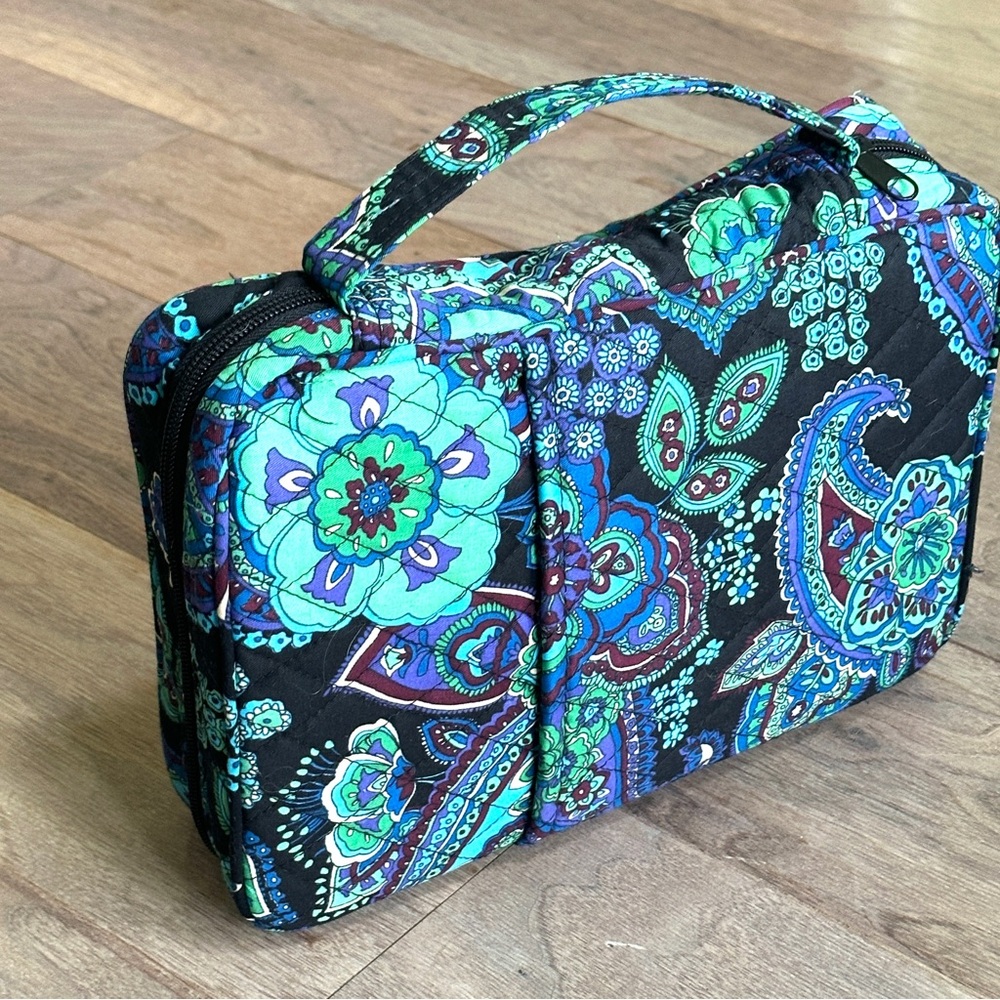 Vera Bradley Blue and Green Paisley Tablet Bible Bag - Picture 3 of 8